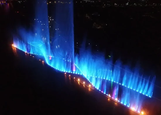 Fontaine d'eau de danse flottante d'éclairage RVB de grande taille à l'extérieur avec laser et feu