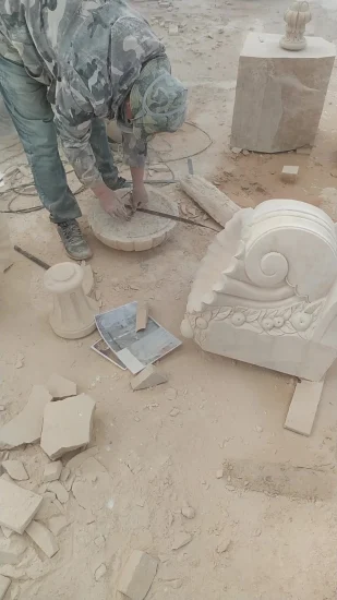 Fontaine en marbre blanc de haute qualité sculptée à la main avec sculpture de lion (SY-F132)